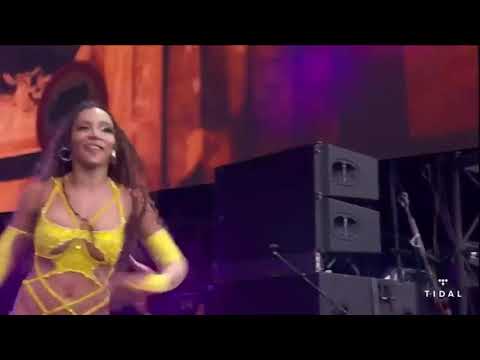 Tinashe performing save room for us at the #MIAFestival
