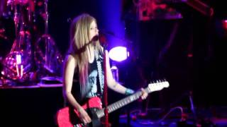 Download lagu 'AIRPLANES / MY HAPPY ENDING' - Avril Lavigne Live in Manila! (2/16/12) [HD] mp3