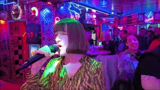 Anette - Ein Kommen Und Gehen - Milva Cover