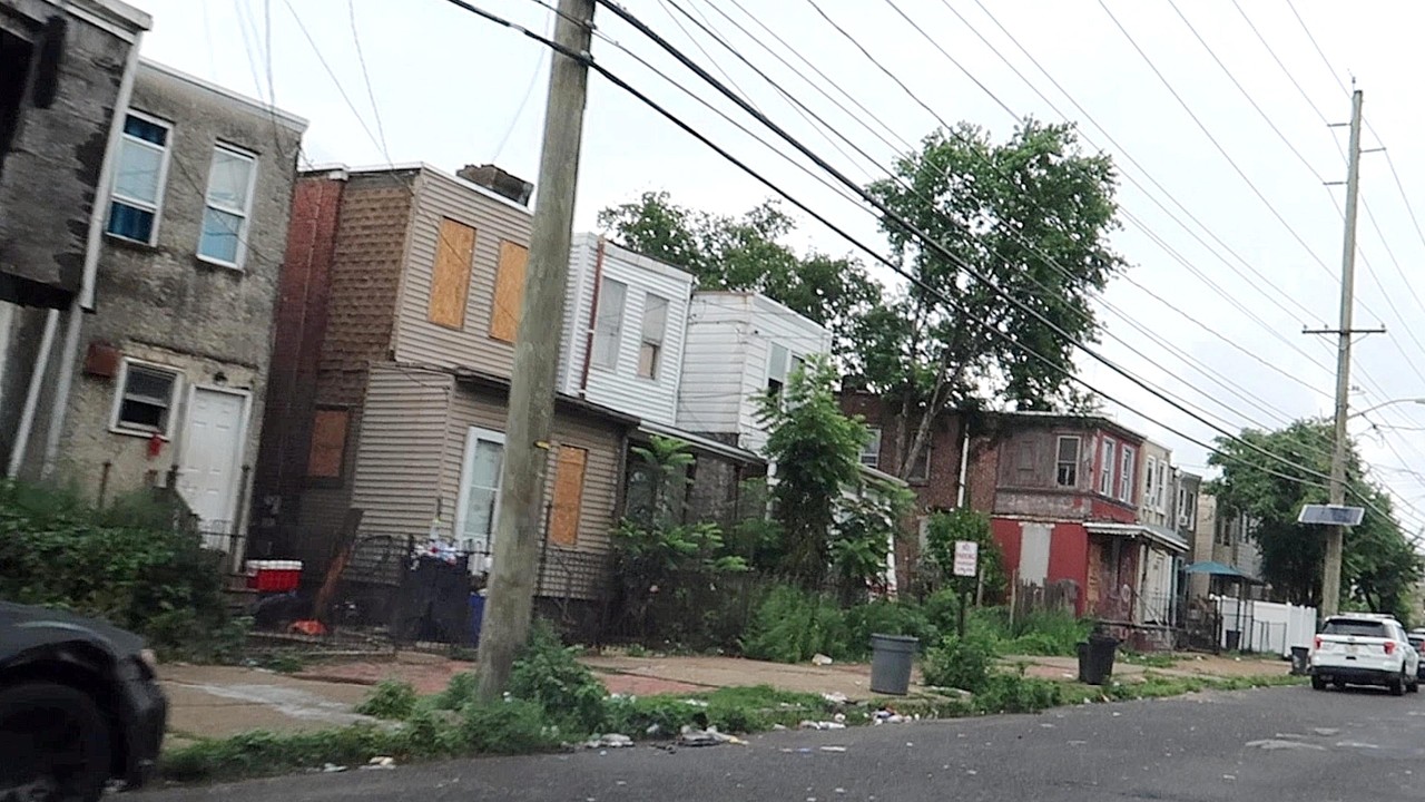 EXPLORING CAMDEN NEW JERSEY'S MOST DANGEROUS STREETS AND HOODS