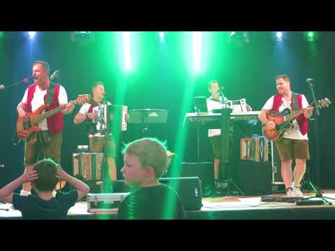 Die flott'n Steira die erste ;-)