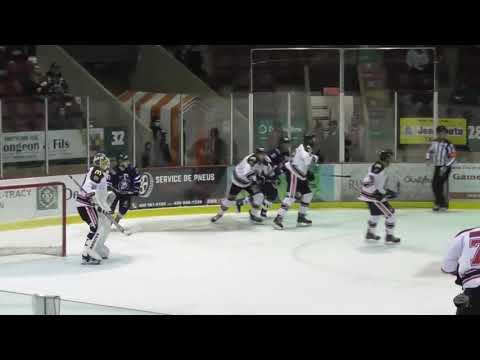 Jean Philip Chabot  vs  Adam Bourque