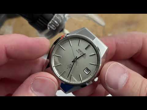 Can A 'Resto Noob' Restore The Case Of This Stunning Vintage Seiko King Quartz!