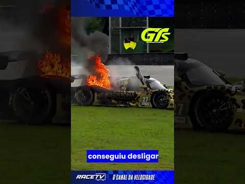 A prova transcorria normalmente, até que de repente, um 1ncênd10 🔥 no Ligier de numeral 27!!!