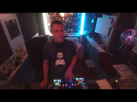 Mixa @ Ölkeller twitch-livestream 28.08.2021 melodic deep house rising to techno