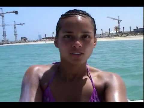 download lagu mp3 mp4 Alicia Keys Naked, download lagu Alicia Keys Naked gratis, unduh video klip Alicia Keys Naked