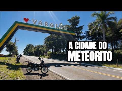 CONSTRUIRAM uma cidade no local do IMPACTO de um METEORITO!