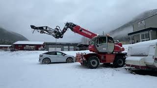 بيع ماكينة المناولة البعيدة الدوارة Manitou MRT2150 teleskopslaster. Rundtsvingende med jibb, vinsj og manns - صورة 4 | Machineryline SA ماكينة المناولة البعيدة الدوارة Manitou MRT2150 teleskopslaster. Rundtsvingende med jibb, vinsj og manns | صورة 4 - Machineryline