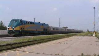 preview picture of video 'Railfanning Belleville Ontario - August 5 2010'