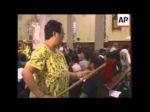 Leader of HK Catholic church holds mass for quake victims