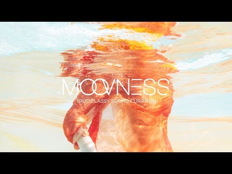 MOON BOOTS FEAT. STEVEN KLAVIER - TIED UP