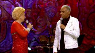 Hebe Camargo e Gilberto Gil - Esperando na janela