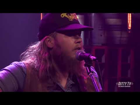 The Steel Woods perform "Rock That Says My Name" on DittyTV