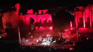 Mannarino - Scetate vajo&#39; (Live @ Taormina)