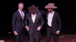 Rhett Akins receives Non-Performing Songwriter Icon Award &amp; Tribute from son Thomas Rhett