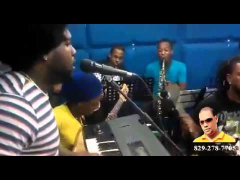 Dahian el apechao llegan los  mostró mambo