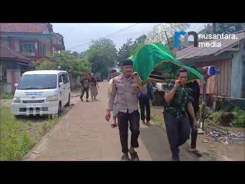 POLISI TELADAN PANDEGLANG: AKTIF GOTONG ROYONG HINGGA GALI MAKAM WARGA