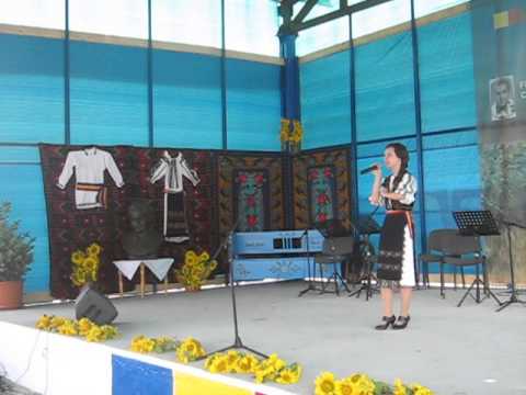 28 - Festivalul folcloric Vasile Contiu - Monica Belean - MVI 4319