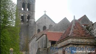 preview picture of video 'Vezelay et son imposante Basilique Sainte-Marie-Madeleine (unesco,  plus beaux villages de france)'