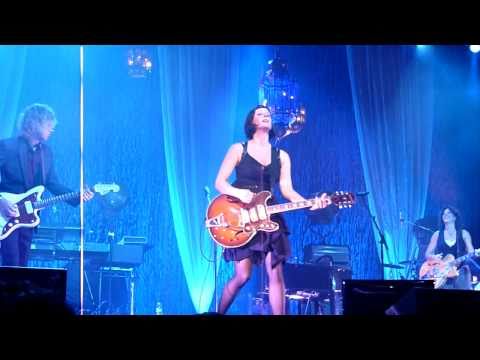 Melissa McClelland - Passenger 24 (Live: Austin City Music Hall) [720p]