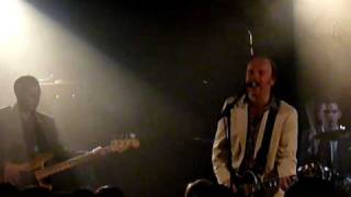 Luke Haines - Meet Me At The Airport (Live in Paris 2010).MOV