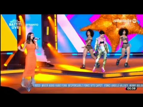 Elettra Lamborghini y Giusy Ferreri canta La Isla Battiti Live 2020