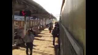 preview picture of video '[IRFCA] Satpura Express departing from Nainpur Junction'