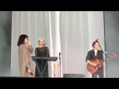 Sylvie Kreusch - Shangri La + Seedy Tricks @  DOUR Festival 16.07.2022 (La Petite Maison DL Prairie)