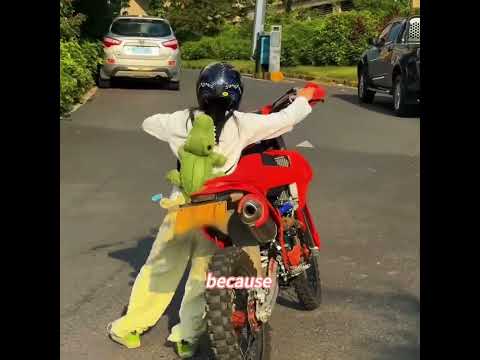 The tiny girl who conquered a huge motorcycle #fun #car