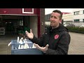 Profvoetbalclub Almere City FC bezorgt medicijnen aan ouderen