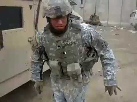 Dancing soldiers - Move it.mp4