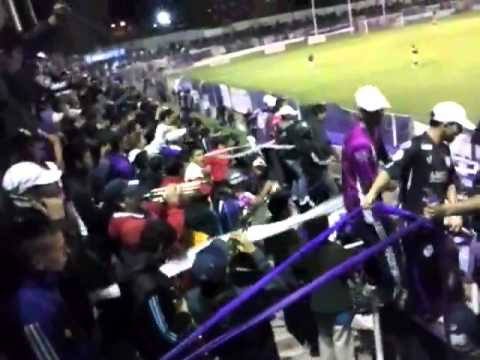 "La Banda de Campana la que corre a los Celestes y a los putos de Moron!!!" Barra: La Banda de Campana &bull; Club: Villa Dálmine