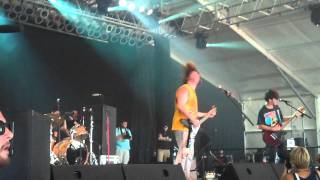 Wavves - Head In The Sand at Bonnaroo 2011