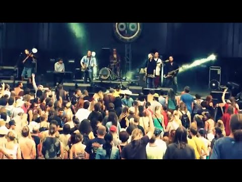 Poletíme? - Poletíme? (live) - Chlastáme na festivalu (Trutnov - 2013)