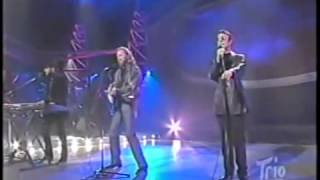 Download lagu Bee Gees - Full  concert   audience 163 mp3