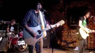 Elliot Minor - Silently