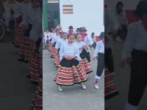 GRUPO DANZAS TEJEDORES DE SUEÑOS SUESCA CUNDINAMARCA