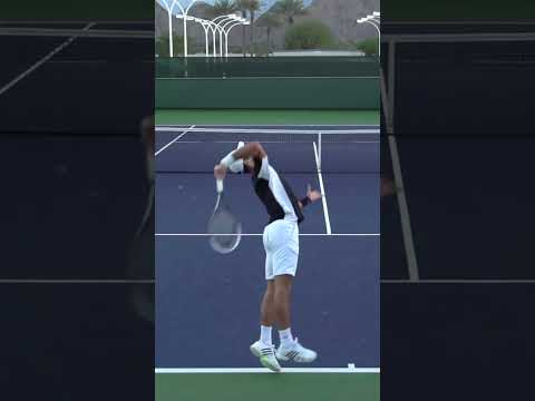 The Djoker's Serve (slow motion)