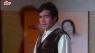 yu to akela bhi aksar