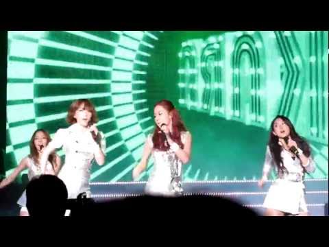 120331 KARA Hello Taipei Fan Meeting - Jumping