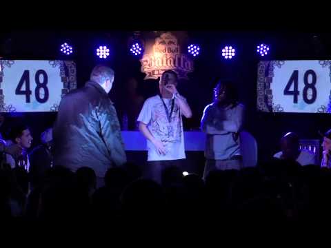 Eude vs Cukus - Cuartos Zaragoza - Red Bull Batalla de los Gallos 2013 (Oficial)