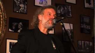 John Gorka - I Saw a Stranger With Your Hair -live at Frankis Bar, Vilnius