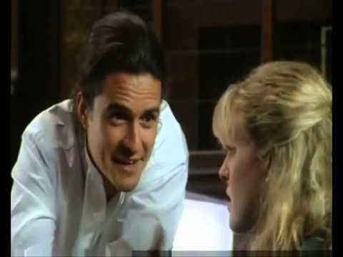 EXTRAS Bloopers: Orlando Bloom on Johnny Depp