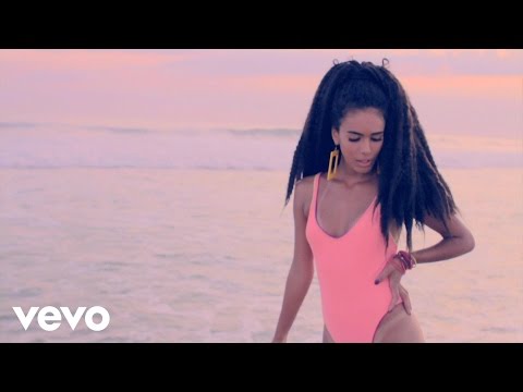 Ruxell - Summer (Videoclipe) ft. Disto