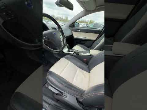 фото volvo v50 i рестайлинг 0