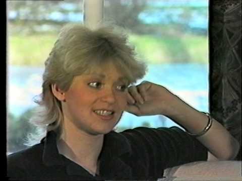 Doris D & The Pins - 1981 Een interview bij Debbie.