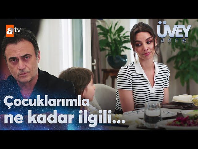 Sofrada Serap'ın yaptığı şirinlikler Faruk'un dikkatini çekti - Üvey Anne 1. Bölüm