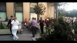 Momento de detención de dos jóvenes en el centro de Jerez