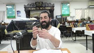 הרב צחי משדרות - חרבות ברזל בתנ"ך - התשפ"ו (ישיבת שעלבים) - התמונה מוצגת ישירות מתוך אתר האינטרנט יוטיוב. זכויות היוצרים בתמונה שייכות ליוצרה. קישור קרדיט למקור התוכן נמצא בתוך דף הסרטון