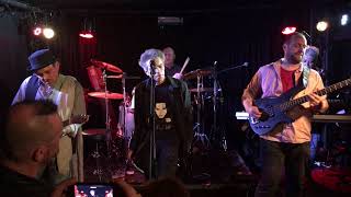 The Lovecats play The Cure lovesong (cover)